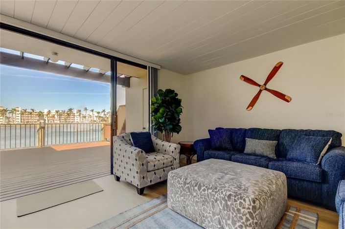 Image No.16-3 Bed Townhouse for sale