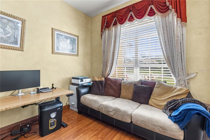 Image No.10-4 Bed Property for sale