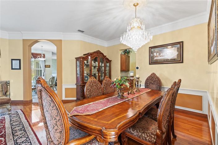 Image No.28-4 Bed Property for sale