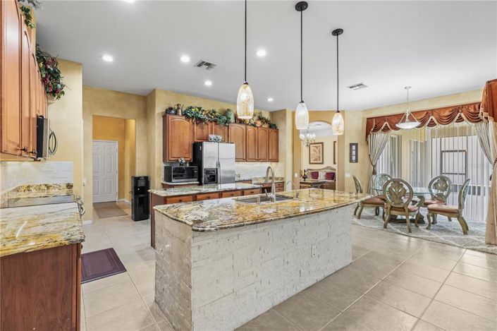 Image No.40-4 Bed Property for sale