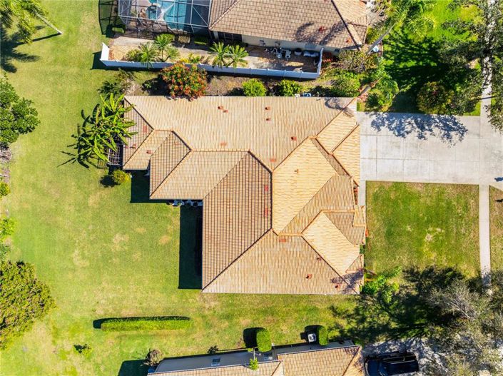 Image No.76-4 Bed Property for sale