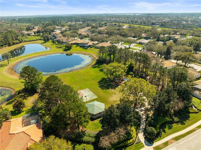 Image No.79-4 Bed Property for sale