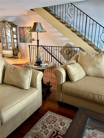 Image No.20-2 Bed Townhouse for sale