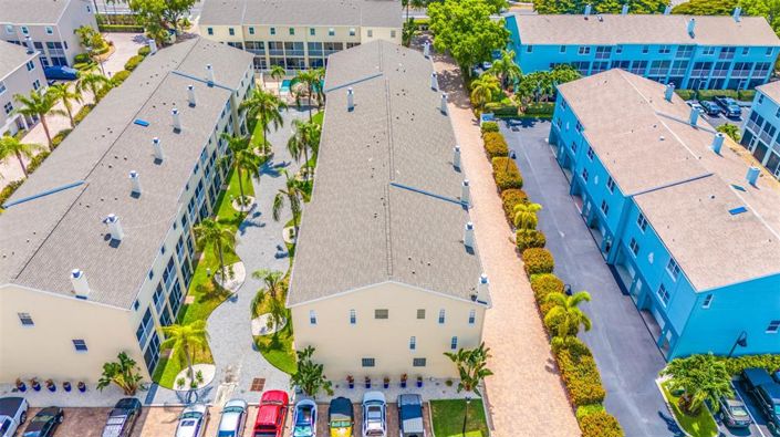 Image No.50-2 Bed Townhouse for sale