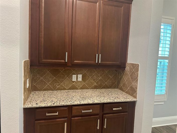 Image No.10-5 Bed Property for sale