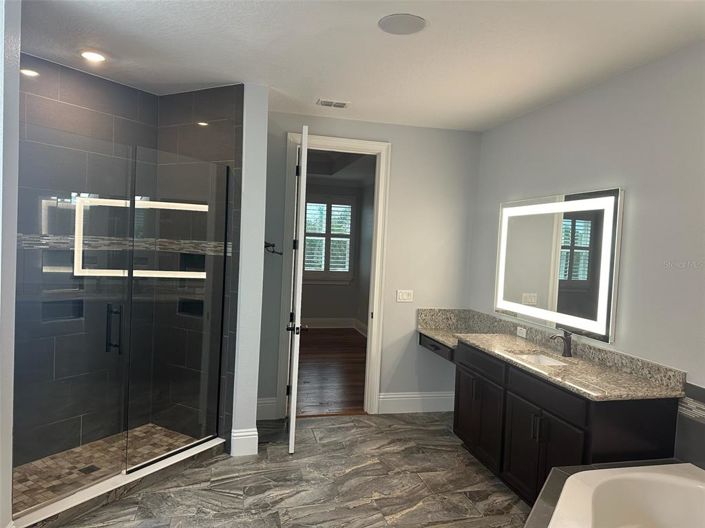 Image No.18-5 Bed Property for sale