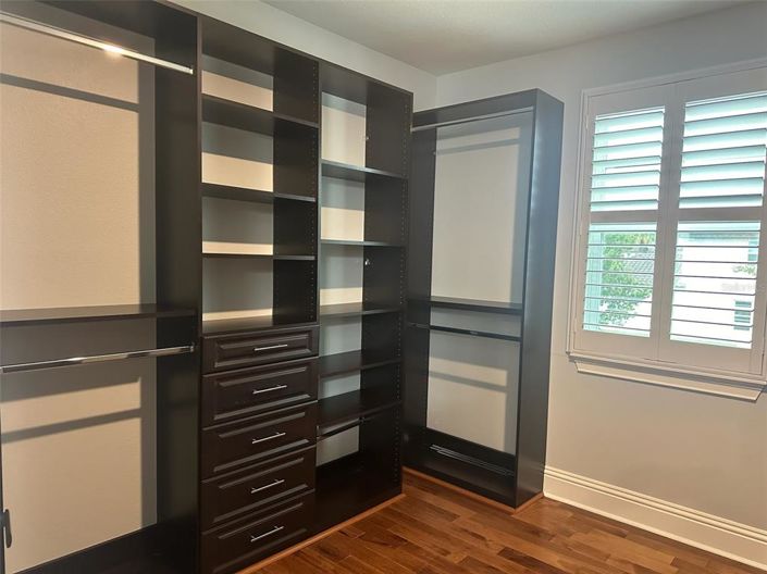 Image No.19-5 Bed Property for sale