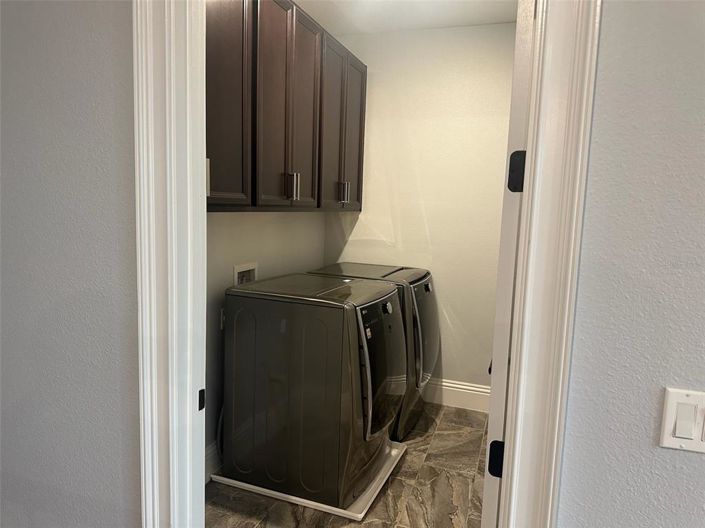 Image No.23-5 Bed Property for sale