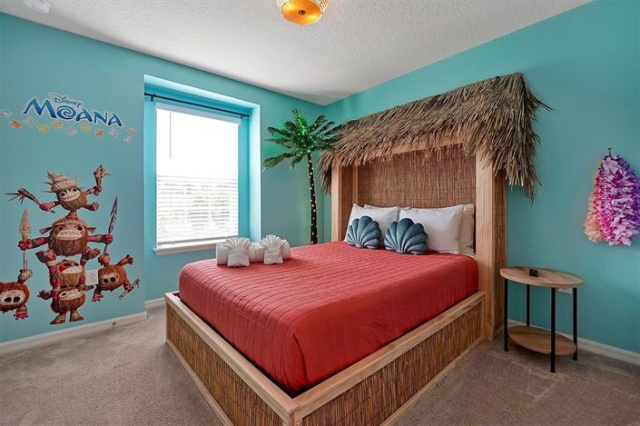 Image No.18-5 Bed Townhouse for sale