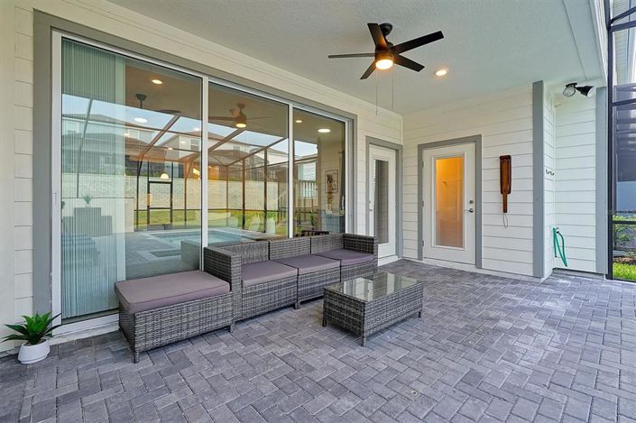 Image No.25-5 Bed Townhouse for sale