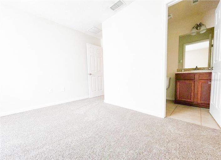 Image No.17-2 Bed Townhouse for sale