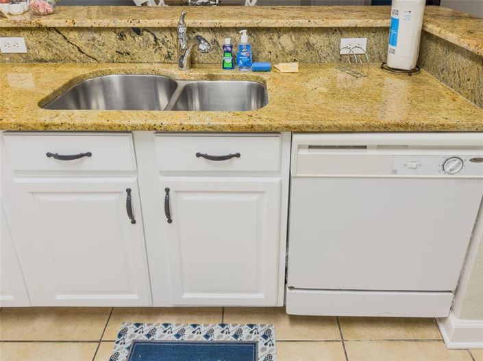 Image No.8-2 Bed Property for sale