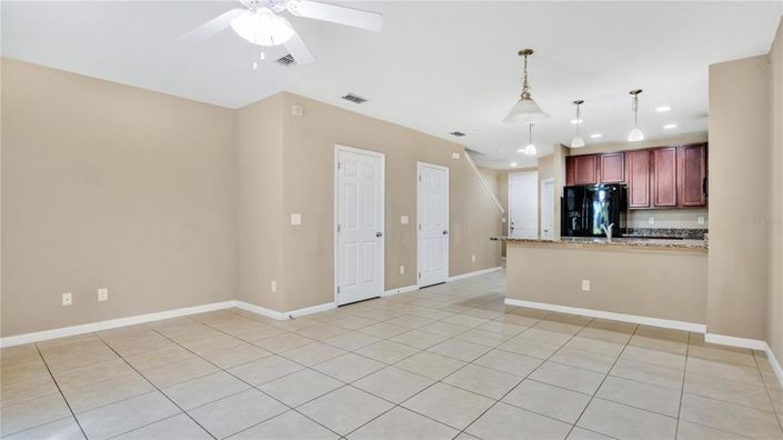 Image No.12-3 Bed Townhouse for sale