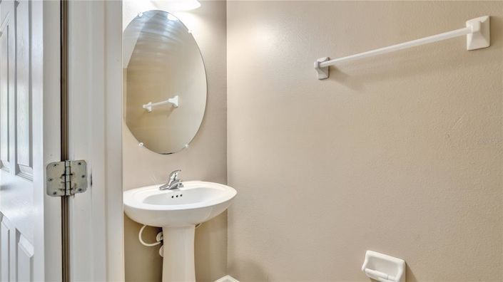 Image No.13-3 Bed Townhouse for sale