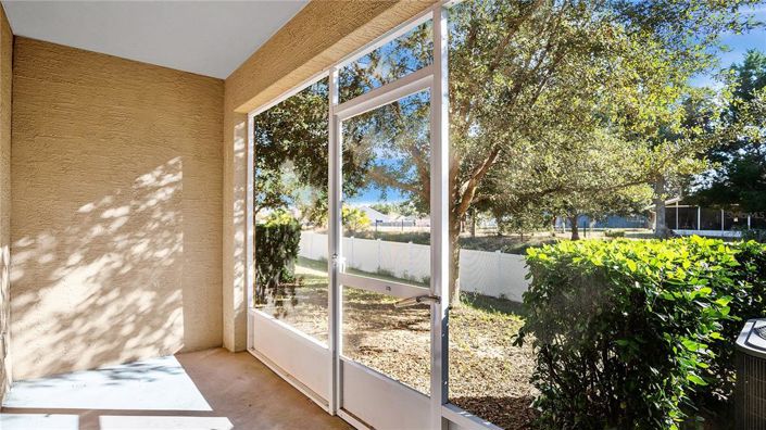 Image No.23-3 Bed Townhouse for sale