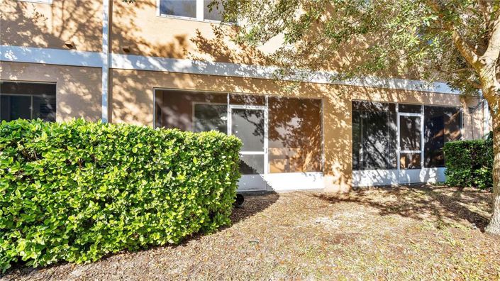 Image No.24-3 Bed Townhouse for sale