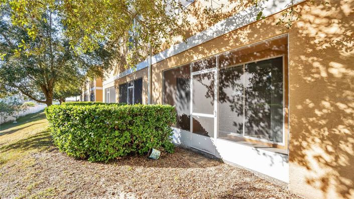 Image No.25-3 Bed Townhouse for sale