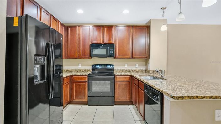 Image No.8-3 Bed Townhouse for sale