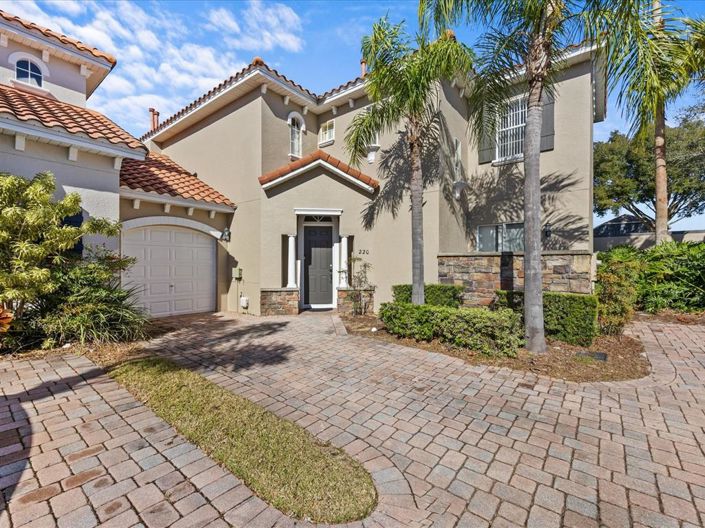 Image No.1-5 Bed Townhouse for sale