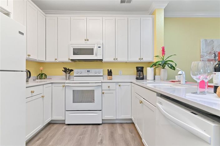 Image No.2-2 Bed Property for sale