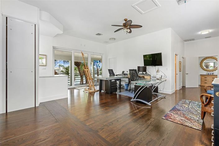 Image No.36-5 Bed Property for sale