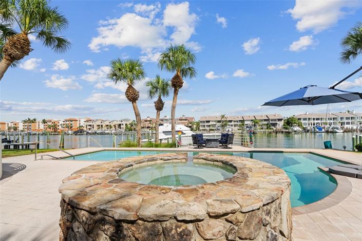 Image No.55-5 Bed Property for sale