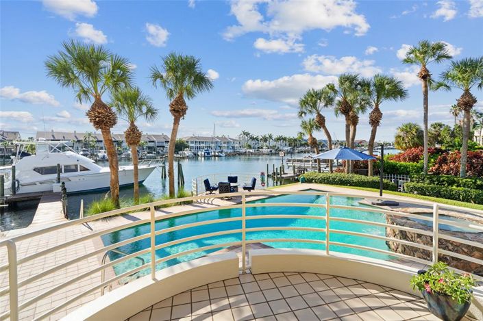 Image No.57-5 Bed Property for sale