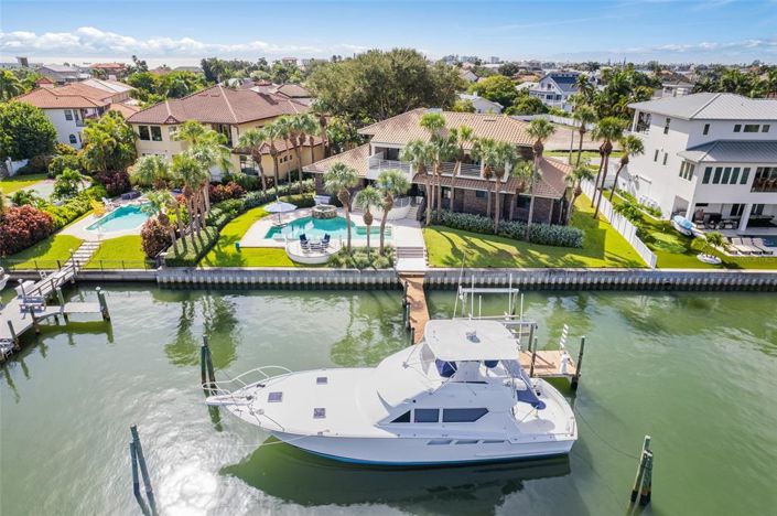 Image No.6-5 Bed Property for sale