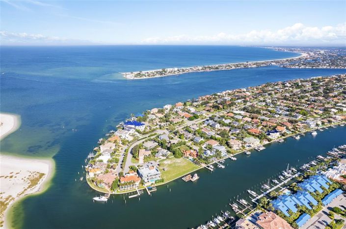 Image No.67-5 Bed Property for sale