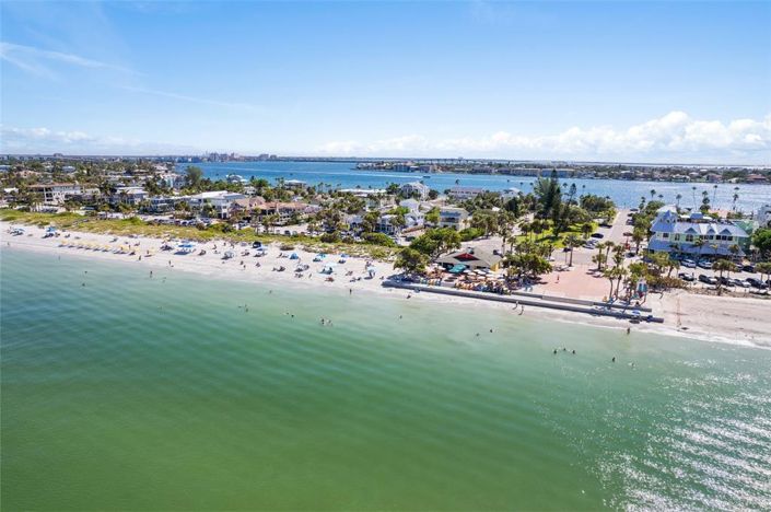 Image No.70-5 Bed Property for sale