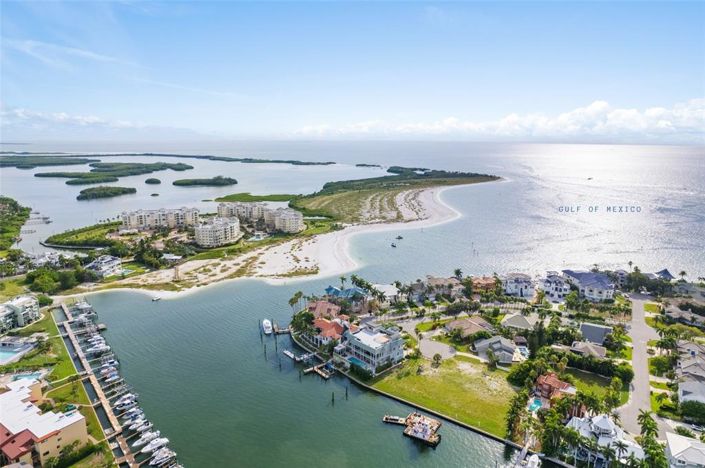 Image No.71-5 Bed Property for sale