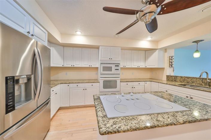 Image No.8-3 Bed Townhouse for sale