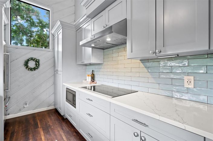 Image No.14-3 Bed Property for sale