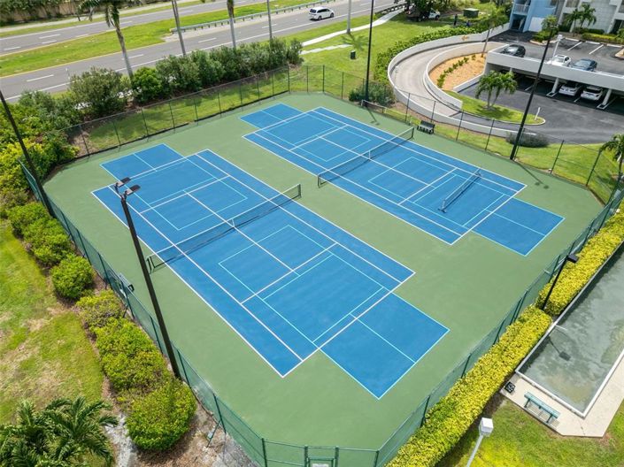 Image No.67-4 Bed Property for sale