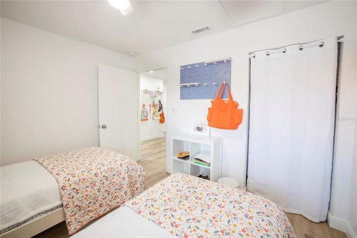 Image No.22-2 Bed Property for sale