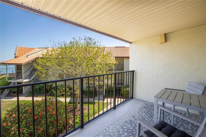 Image No.32-2 Bed Property for sale