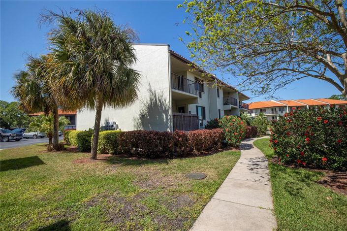 Image No.44-2 Bed Property for sale