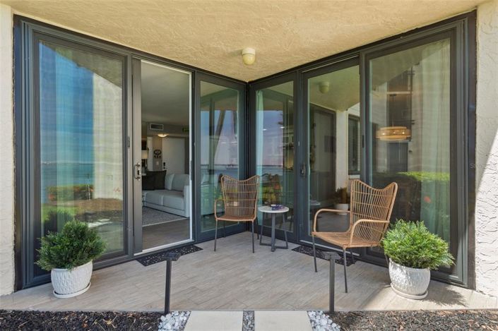 Image No.24-2 Bed Property for sale