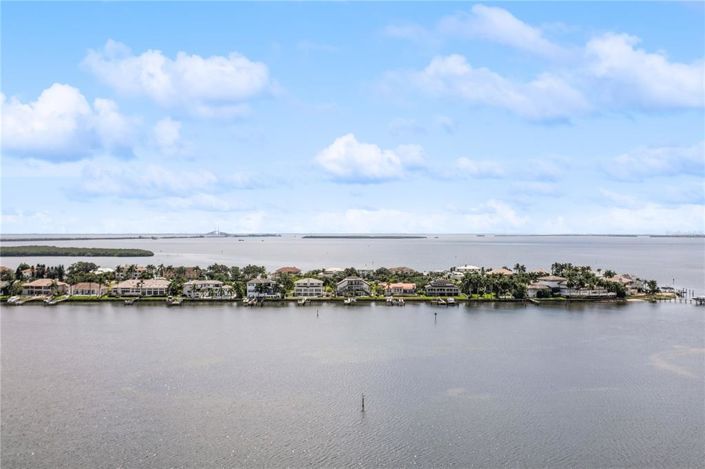 Image No.23-2 Bed Property for sale