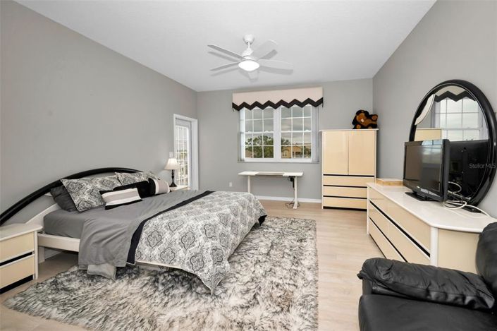 Image No.51-6 Bed Property for sale