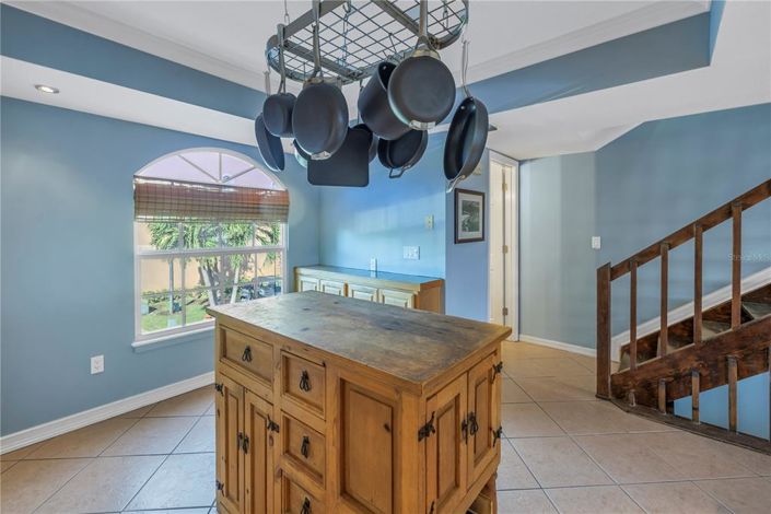 Image No.10-2 Bed Townhouse for sale