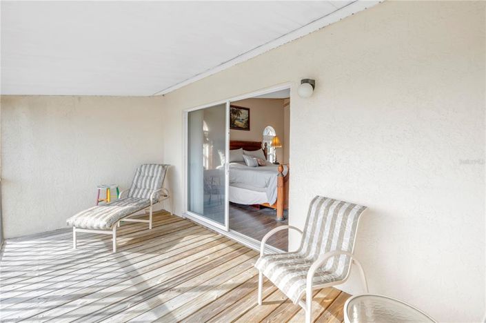 Image No.17-2 Bed Townhouse for sale