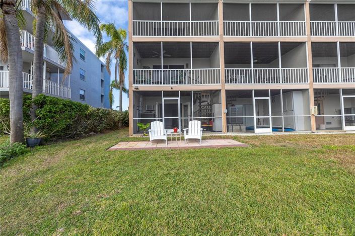 Image No.37-2 Bed Townhouse for sale