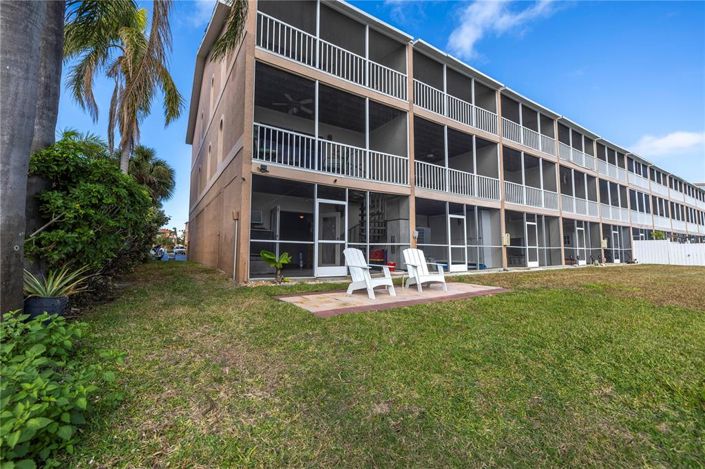 Image No.38-2 Bed Townhouse for sale