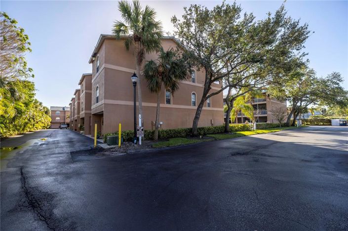 Image No.53-2 Bed Townhouse for sale