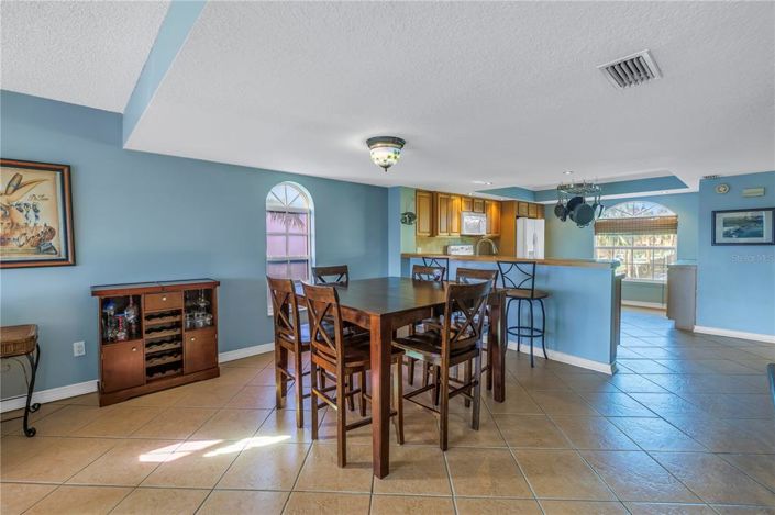 Image No.8-2 Bed Townhouse for sale