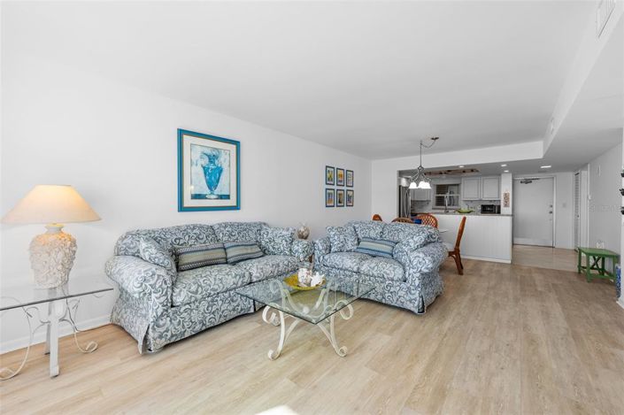 Image No.39-1 Bed Property for sale