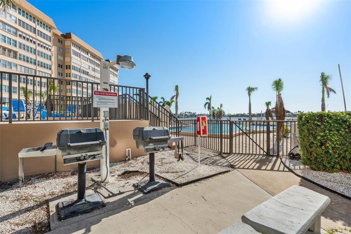 Image No.65-1 Bed Property for sale