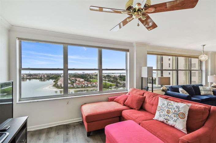 Image No.27-2 Bed Property for sale