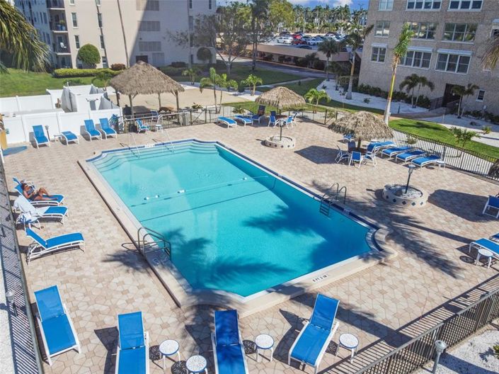 Image No.40-2 Bed Property for sale